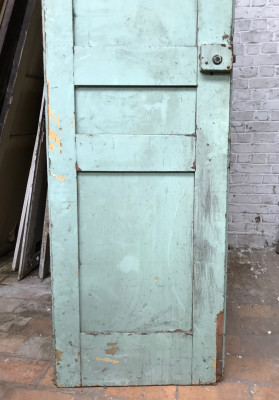 Vieille porte verte en bois