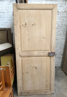 Porte ancienne brute en bois