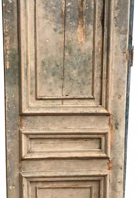 Porte ancienne moulurée en bois