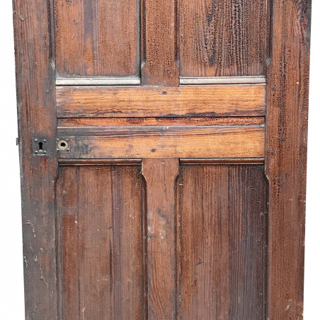 Porte arrondie en bois