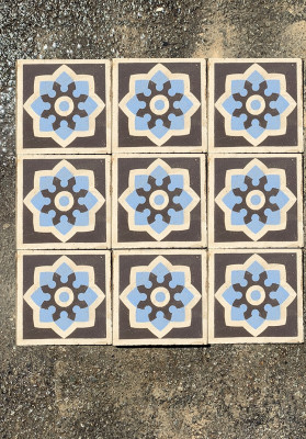 Carreaux de ciment anciens bleu et gris