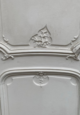 Porte simple style Louis XV details