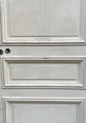 porte ancienne front details