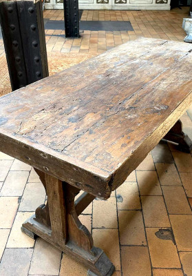 Table vintage de monastère