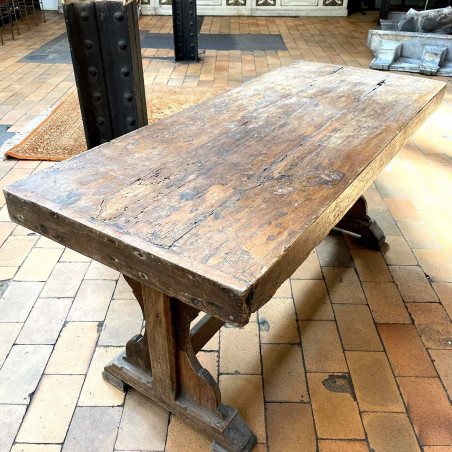 Table vintage de monastère