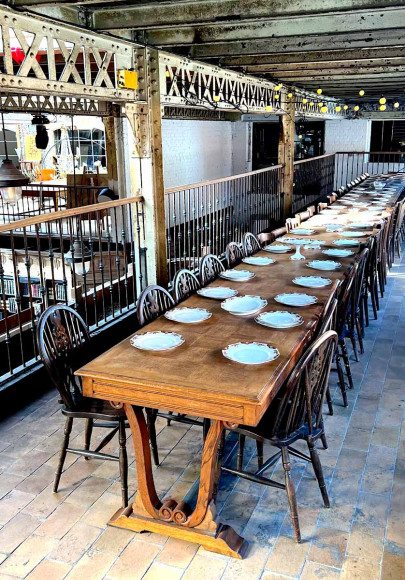 Très longue table vintage en bois