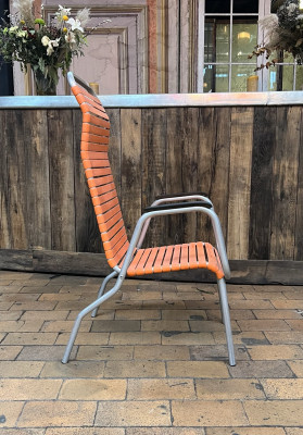 Fauteuil Thonet orange side