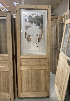 Belle porte ancienne en bois avec verre gravé