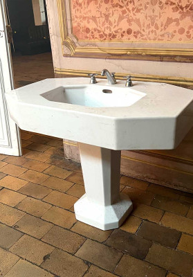 Lavabo pan coupé