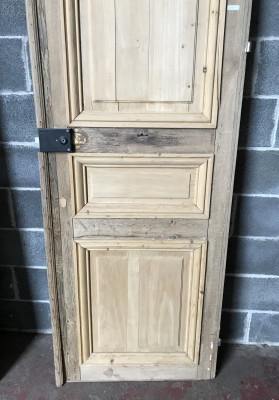 Porte ancienne en bois