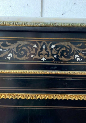 Meuble a hauteur d'appui Marqueterie de nacre et laiton gravé Napoléon III XIX