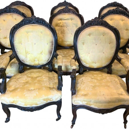 Suite de huit Fauteuils Napoléon III