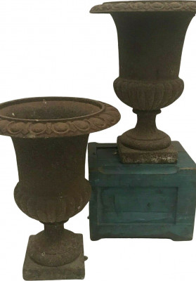 Vases Médicis en fonte Patine ancienne XIX siècle