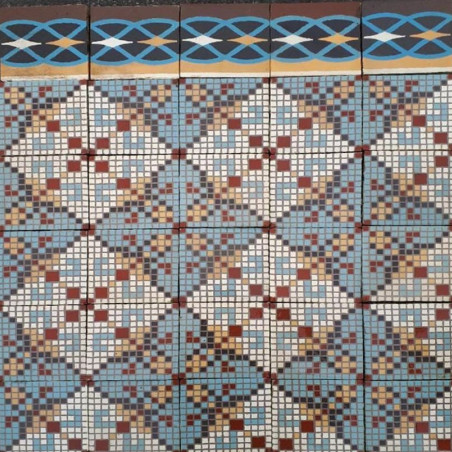 Ancien carrelage ciment mosaïque