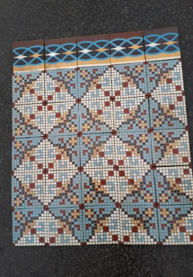 Ancien carrelage ciment mosaïque