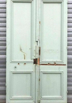 Double portes d'entrée a panneaux moulurés XX siècle