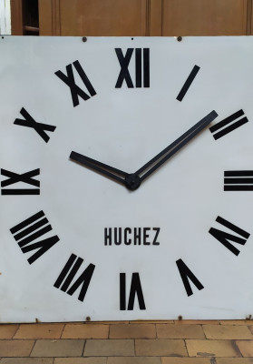 Grande Horloge Huchez à chiffre romain